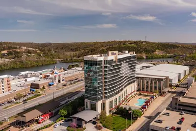 Image de 102-No stairs, Near Convention and The Landing