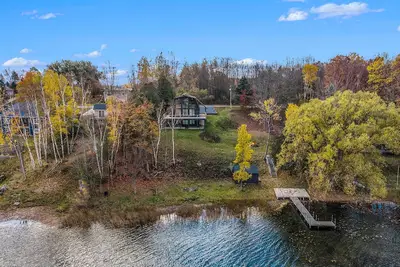 Image de Waterfront Nordic Lodge on All Sports Lake, come with the whole family.