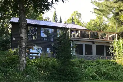 Image de Your Lakeside Haven in Algonquin Highlands!