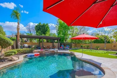 Image de Heated Pool and Hot Tub Included and No Cleaning Fee!