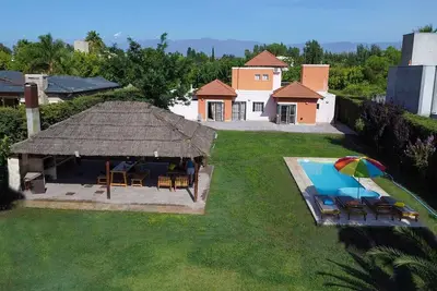 Image de Paraíso en Medio de un Oasis