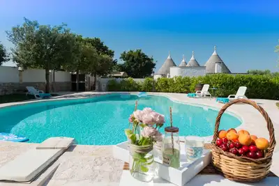 Image de Delightful complex of panoramic trulli