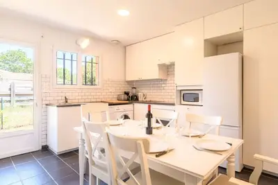 Image de Bel appartement dans une maison de vacances avec Wifi, Tv, terrasse et animaux admis