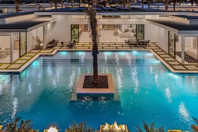 Luxury Dream Pool Villa 15