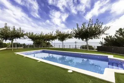 Image de Confortable appartement pour 4 personnes avec piscine, Wifi, climatisation, Tv, terrasse et parking