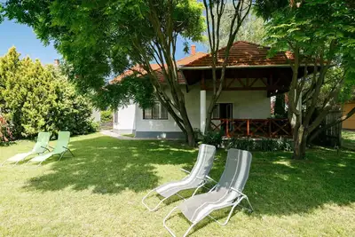 Image de Belle maison de vacances privée avec climatisation, Wifi, Tv, patio, animaux admis et parking