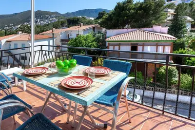 Image de Confortable appartement pour 4 personnes avec climatisation, Tv, terrasse et parking