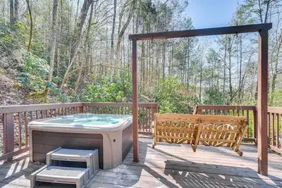 Wraparound Deck + Hot Tub: Cabin in Townsend