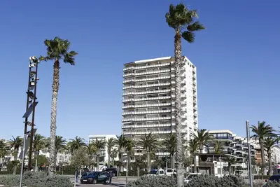 Image de Joli appartement pour 5 personnes avec Wifi, climatisation, Tv et balcon