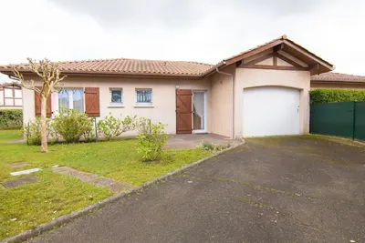 Image de Agréable appartement pour 4 personnes avec piscine, Wifi, Tv et terrasse