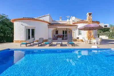 Image de Maison de vacances privée avec Wifi, climatisation, piscine privée, Tv, terrasse, animaux admis