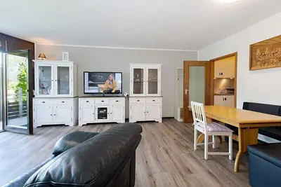App 3/18 - Helle, Moderne Fewo mit Balkon und Bergblick - Ferienappartements Weissensee