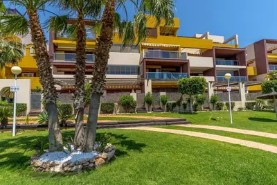 Image de Bel appartement avec climatisation, Wifi, piscine, Tv, terrasse et animaux admis