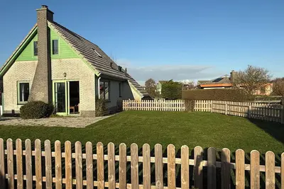 Image de 2 bedroom accommodation in Julianadorp aan Zee