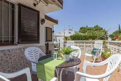 Image de Merveilleuse maison de vacances privée avec Wifi, climatisation, Tv, patio, animaux admis, parking