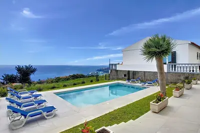 Image de Avocado Villa by LovelyStay