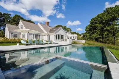 Image de The Ultimate Cape Cod luxury home. Dock, pool, hot tub and views! Rpms104
