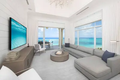 Image de Beachcomber 41 by Grand Cayman Villas