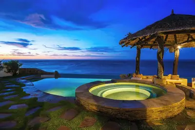 Image de 4br Beachfront Family Villa & Beach Club!