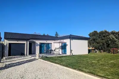 Image de Gîte Zenevasion de 100 m² Avec 3 Chambres en Drome Provençale