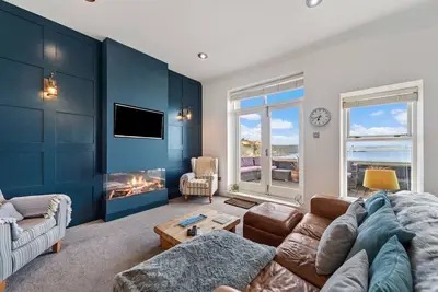 Royal Victoria Court 11 - Tenby Harbour, Sea Views
