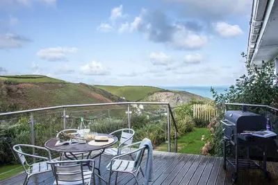 Silvershell, lovely views across Port Isaac