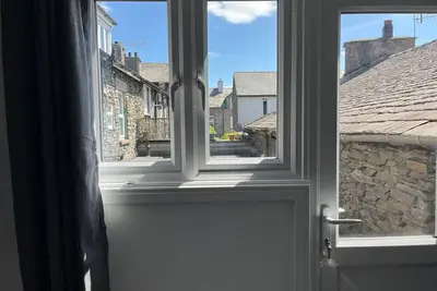 Image de Balcony and free access to pool &gym health club