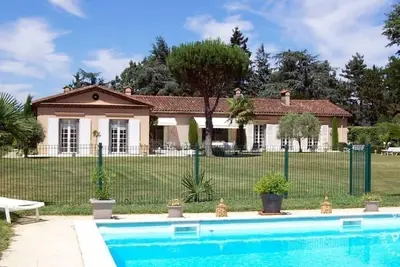 Image de Magnifique domaine La Tuilerie 2, 5 ha, 10 p, piscine privée, près golf, Castres.