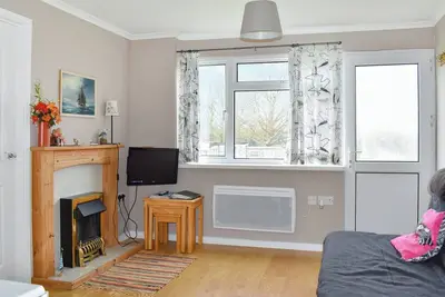 Image de 2 chambres à coucher à Yaverland, near Sandown