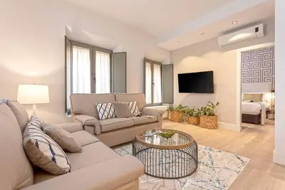 Image de Bright apartment in Granada. Varela