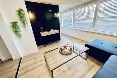 Image de Modern 2b/2b Villa by Disney