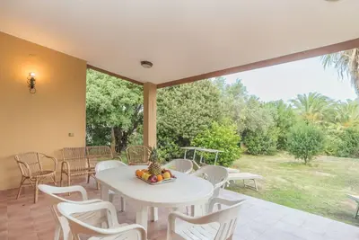 Belle maison de vacances privée pour 8 personnes avec climatisation, Wifi, Tv, terrasse et parking