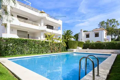 Image de Confortable appartement pour 4 personnes avec Wifi, piscine, Tv, terrasse et parking