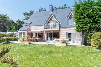 Image de Magnifique maison de vacances privée pour 12 personnes avec Tv, terrasse et animaux admis