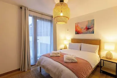 Image de Elegance at the Lanes-3bd