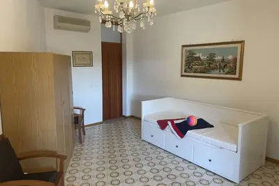 Joli appartement pour 5 personnes avec climatisation, Tv, terrasse, animaux admis et parking