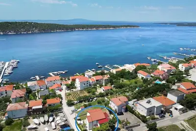 Image de Joli appartement pour 7 personnes avec Wifi, climatisation, Tv, balcon, animaux admis et parking