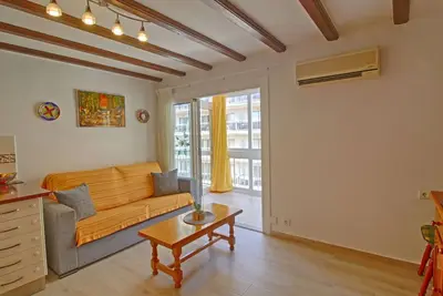Image de Confortable appartement pour 2 personnes avec Wifi, climatisation, Tv, terrasse et animaux admis