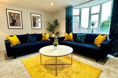Image de Bournemouth Getaway: 3br Apartment near Beach