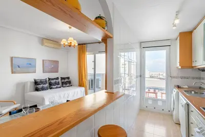 Image de Bel appartement pour 3 personnes avec piscine, Wifi, climatisation, Tv, balcon et parking