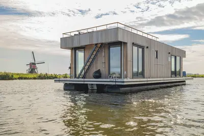 Image de Surla Houseboat \"Copes Club\" 6p Kagerplassen