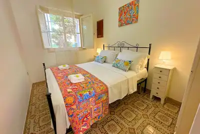 Image de Best price 50 meters from the sea. Private parking