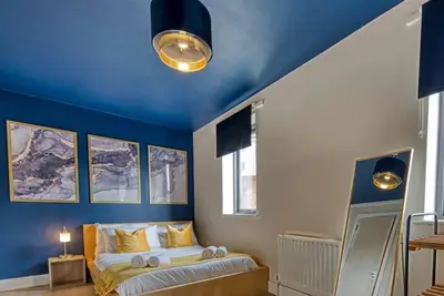Rare Stay | Modern & Luxury 4bed Home | Parking