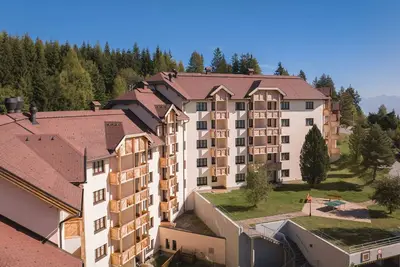 Image de Joli appartement pour 4 personnes avec Wifi, piscine privée, Tv, balcon et parking