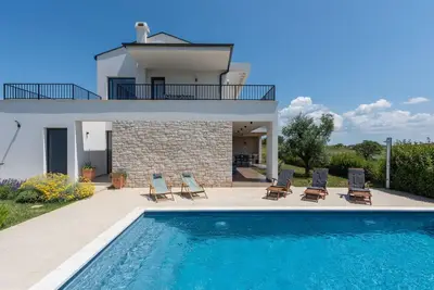 Image de Maison de vacances privée avec piscine privée, Wifi, climatisation, Tv, terrasse, vue panoramique