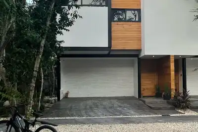 Image de Beautiful townhouse, private rooftop pool, near Tulum Ruins.