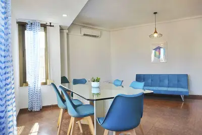 Joli appartement pour 6 personnes avec Wifi, climatisation, Tv et parking