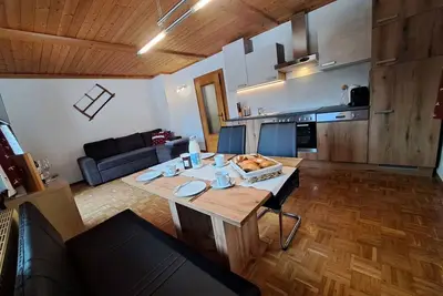 Image de Confortable appartement dans une maison de vacances avec Wifi, Tv, balcon et parking