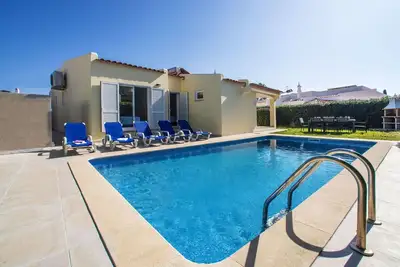 Image de Magnifique maison de vacances privée avec Wifi, piscine privée, climatisation, Tv et terrasse