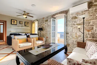 Image de Bel appartement avec Wifi, climatisation, Tv, terrasse, animaux admis et parking